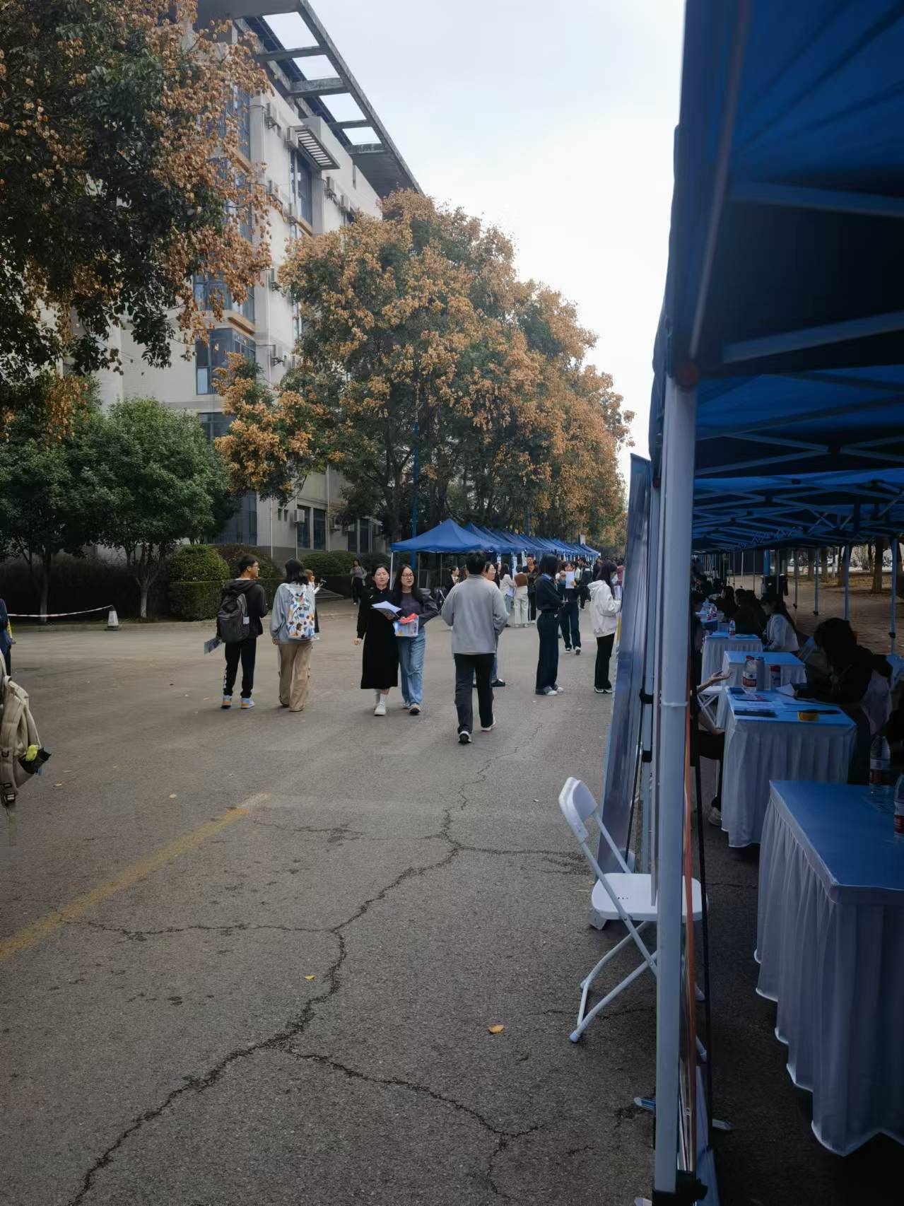 西安外国语大学招聘会