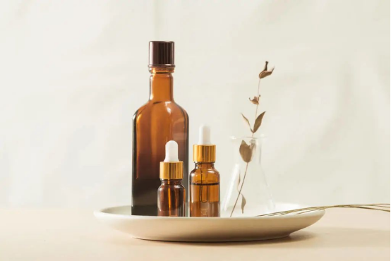 What kind of skin is suitable for mandelic acid